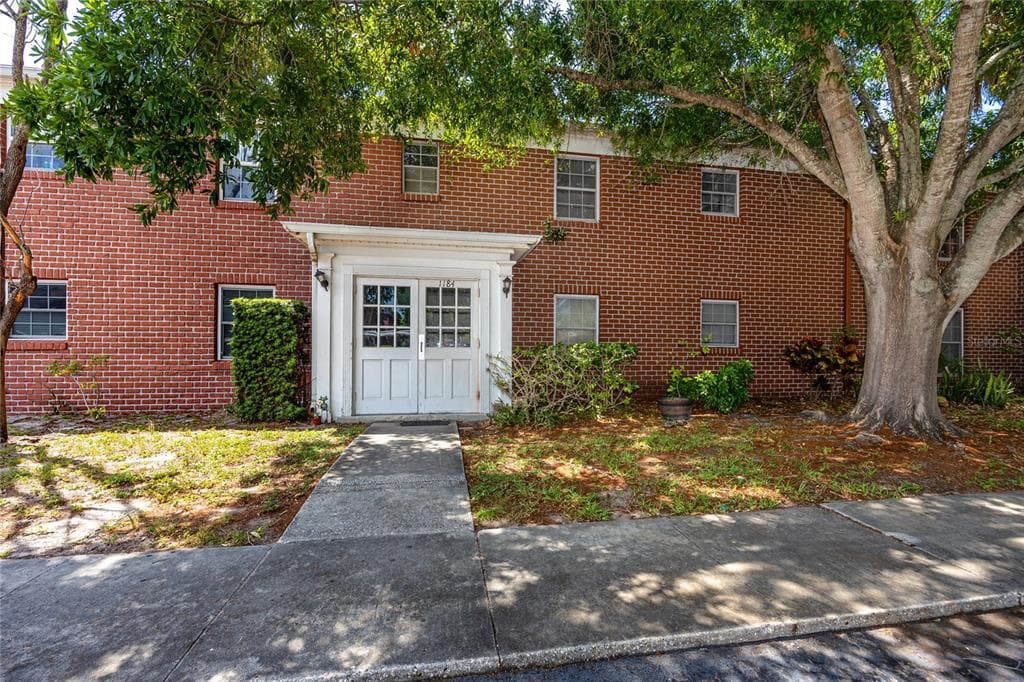 1184 85TH TERRACE N UNIT 1184A ST PETERSBURG, FL 33702