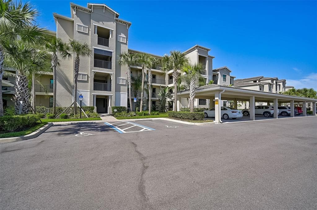 17704 GAWTHROP DRIVE UNIT 107 BRADENTON, FL 34211