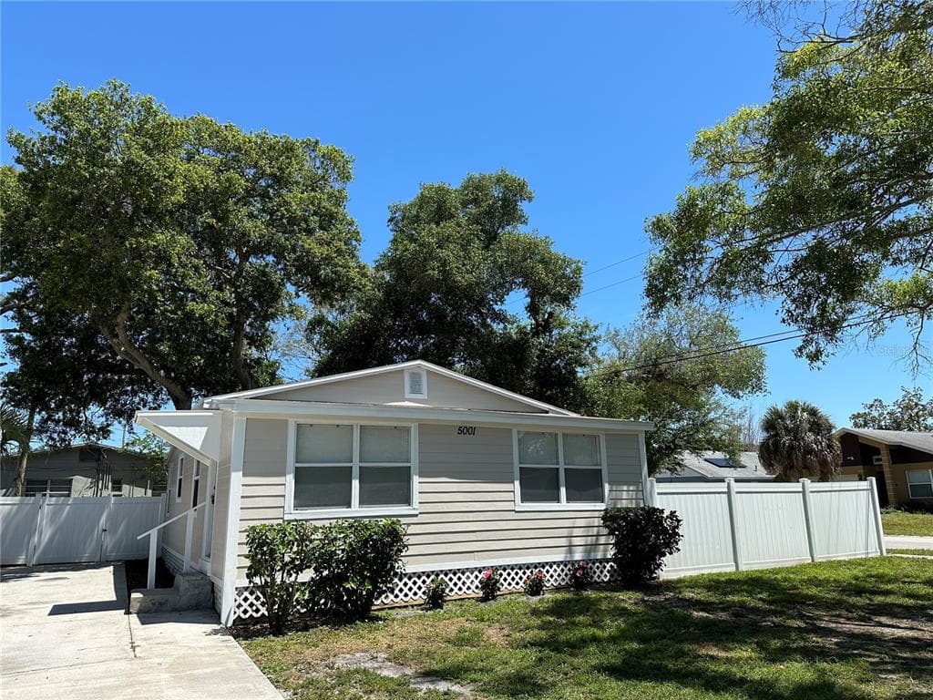 5001 RENA STREET N ST PETERSBURG, FL 33709