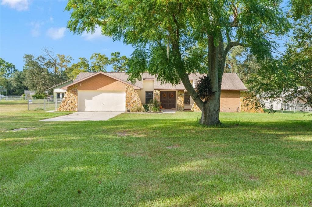 14205 OAKWOOD DRIVE