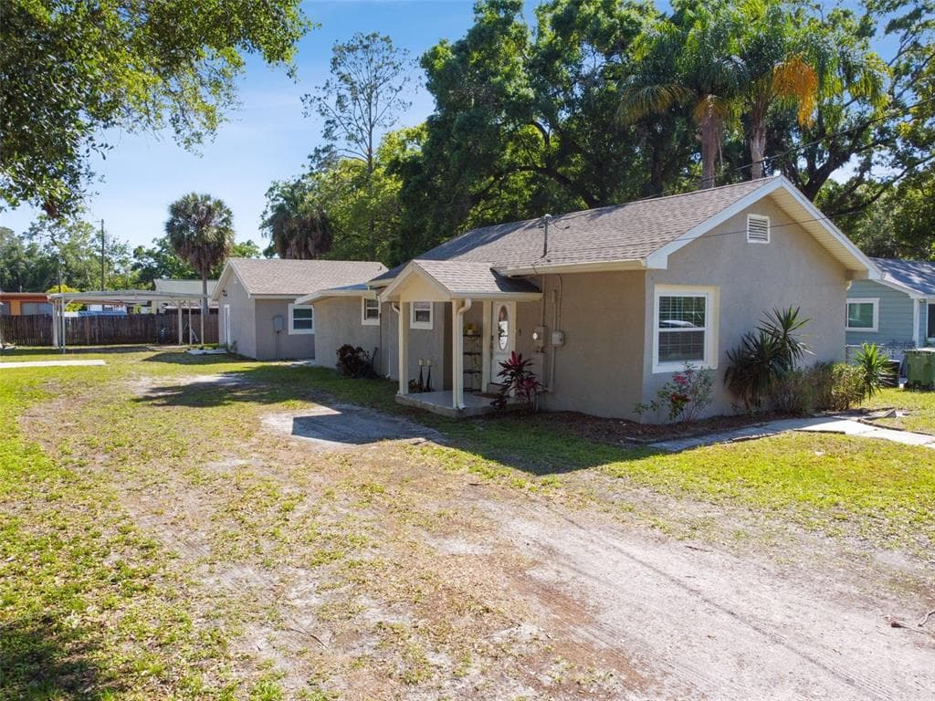 1704 W WILDWOOD COURT TAMPA, FL 33604