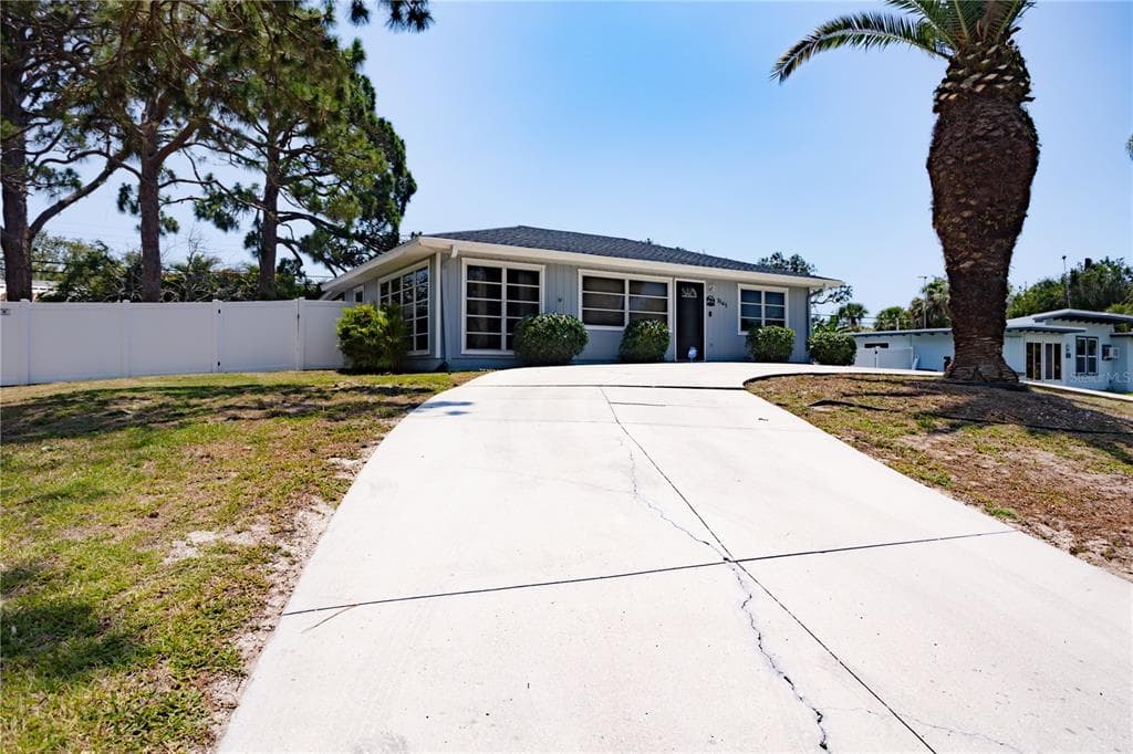 1545 LEMON BAY DRIVE VENICE, FL 34293