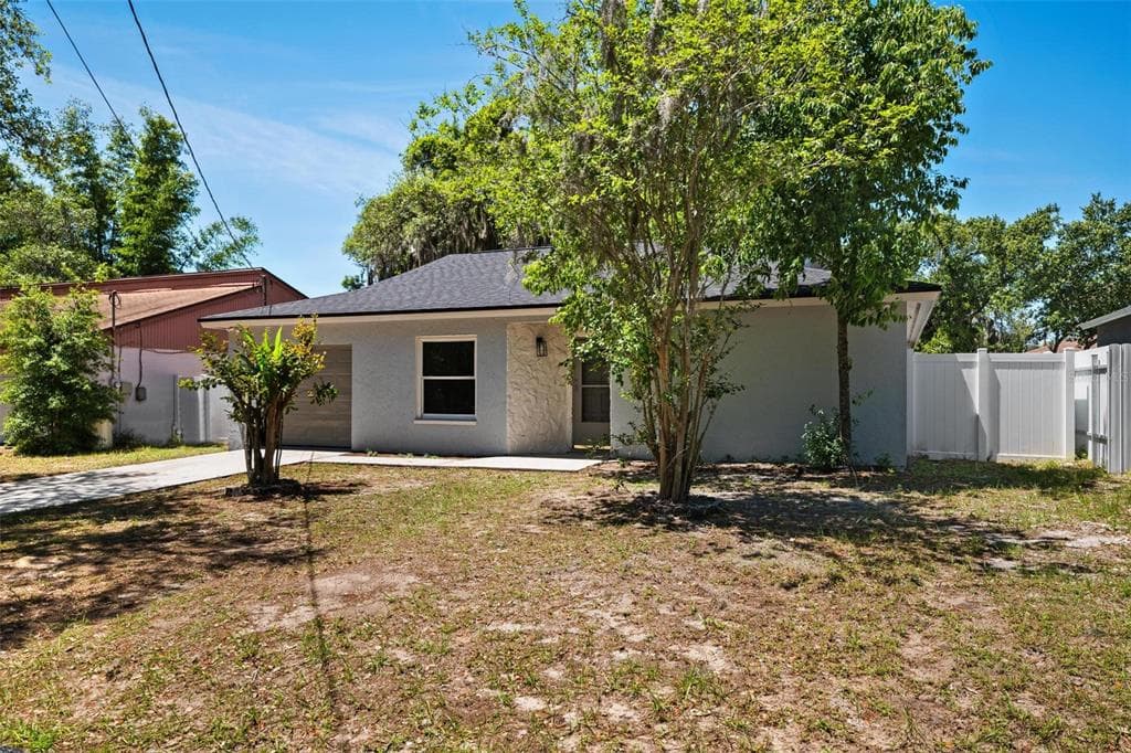 10018 N NINEVAH ROAD TAMPA, FL 33617
