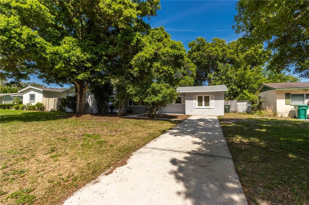 2045 VALENCIA WAY CLEARWATER, FL 33764