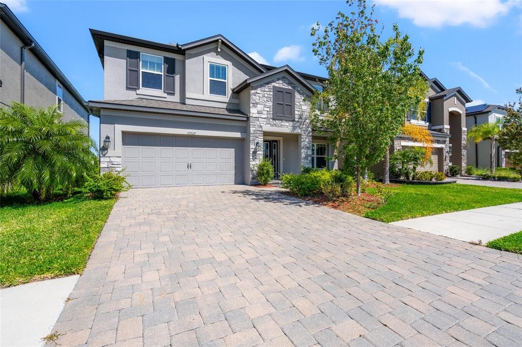 10320 STALLION FIELDS WAY TAMPA, FL 33647