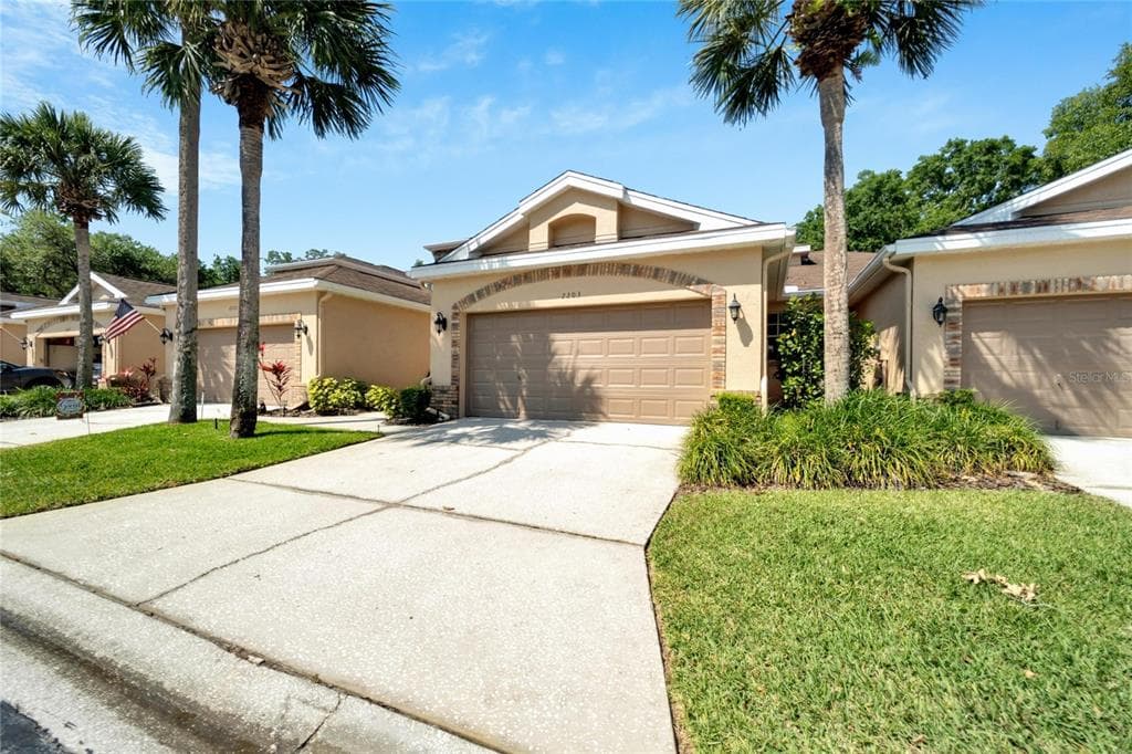 2203 PRESERVATION DRIVE UNIT 2203 PLANT CITY, FL 33566