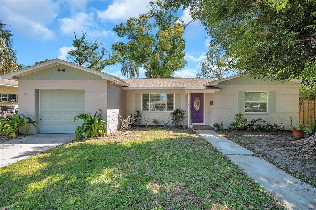 1123 26TH STREET N ST PETERSBURG, FL 33713