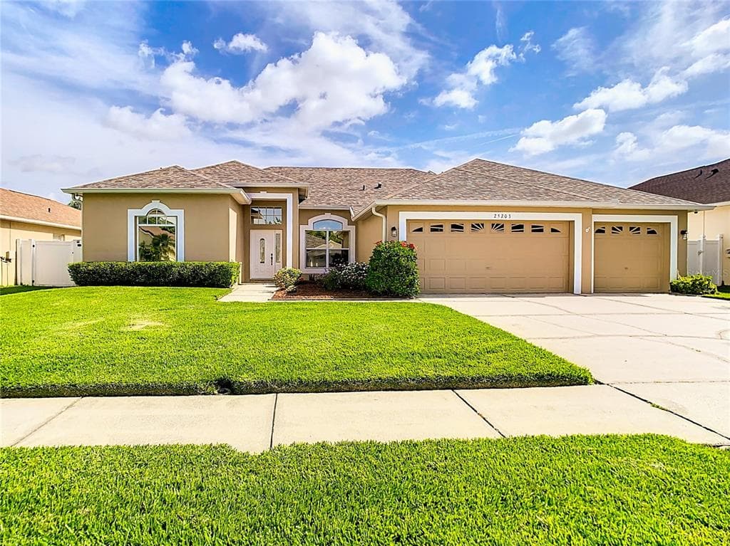 25203 CONESTOGA DRIVE LAND O LAKES, FL 34639