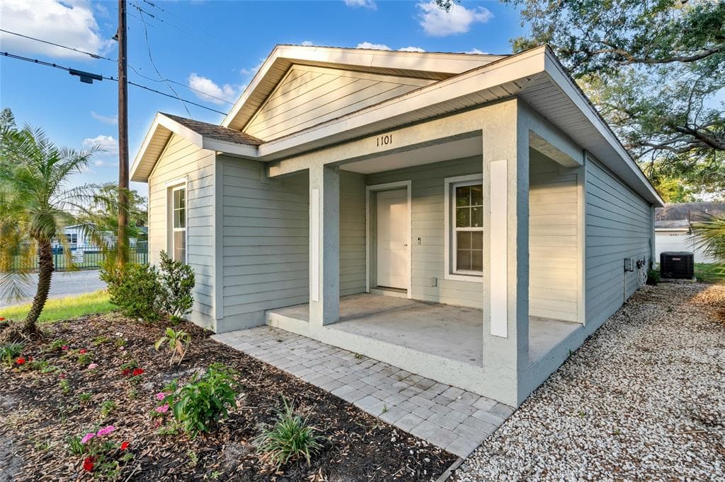1101 2ND STREET W BRADENTON, FL 34205