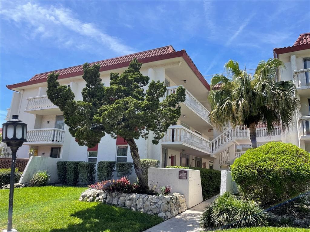 2623 SEVILLE BOULEVARD UNIT 105 CLEARWATER, FL 33764