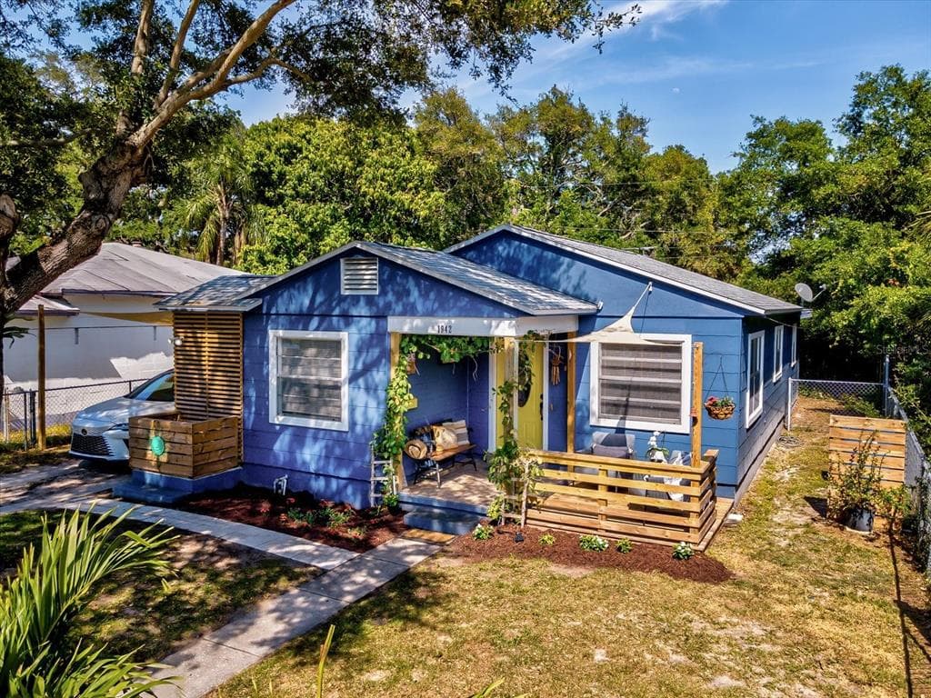 1942 29TH STREET S ST PETERSBURG, FL 33712