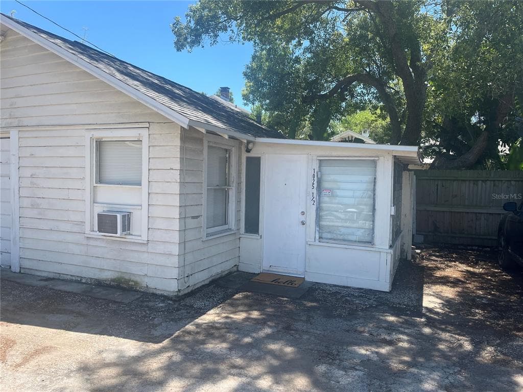 1025 17TH AVENUE N UNIT 1/2 ST PETERSBURG, FL 33704
