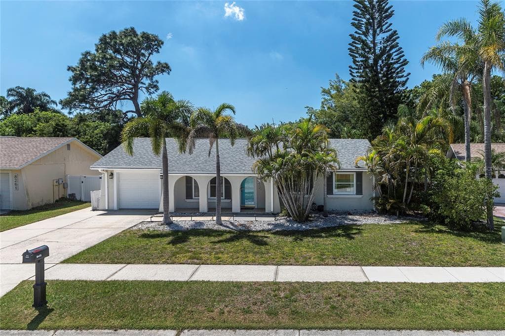 8255 101ST COURT SEMINOLE, FL 33777