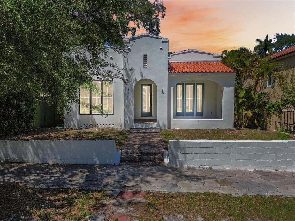 175 26TH AVENUE N ST PETERSBURG, FL 33704