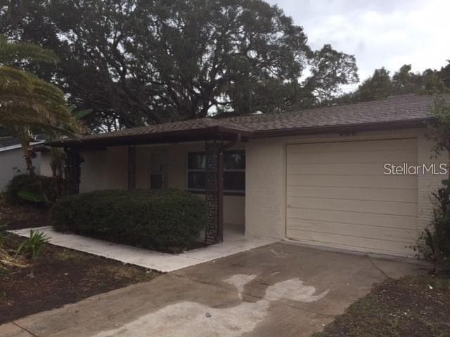 5811 APPLETREE ROAD HOLIDAY, FL 34690
