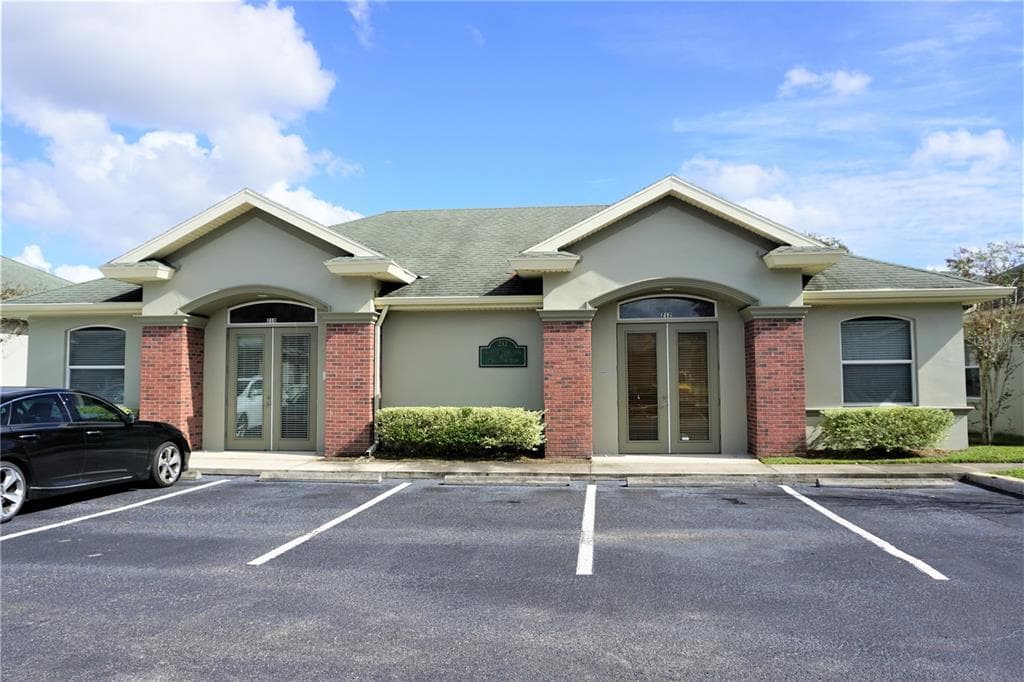 210-212 CRYSTAL GROVE BOULEVARD LUTZ, FL 33548