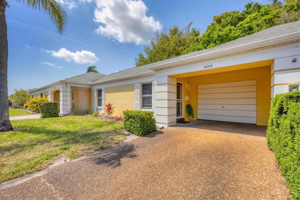8353 CANDLEWOOD ROAD SEMINOLE, FL 33777
