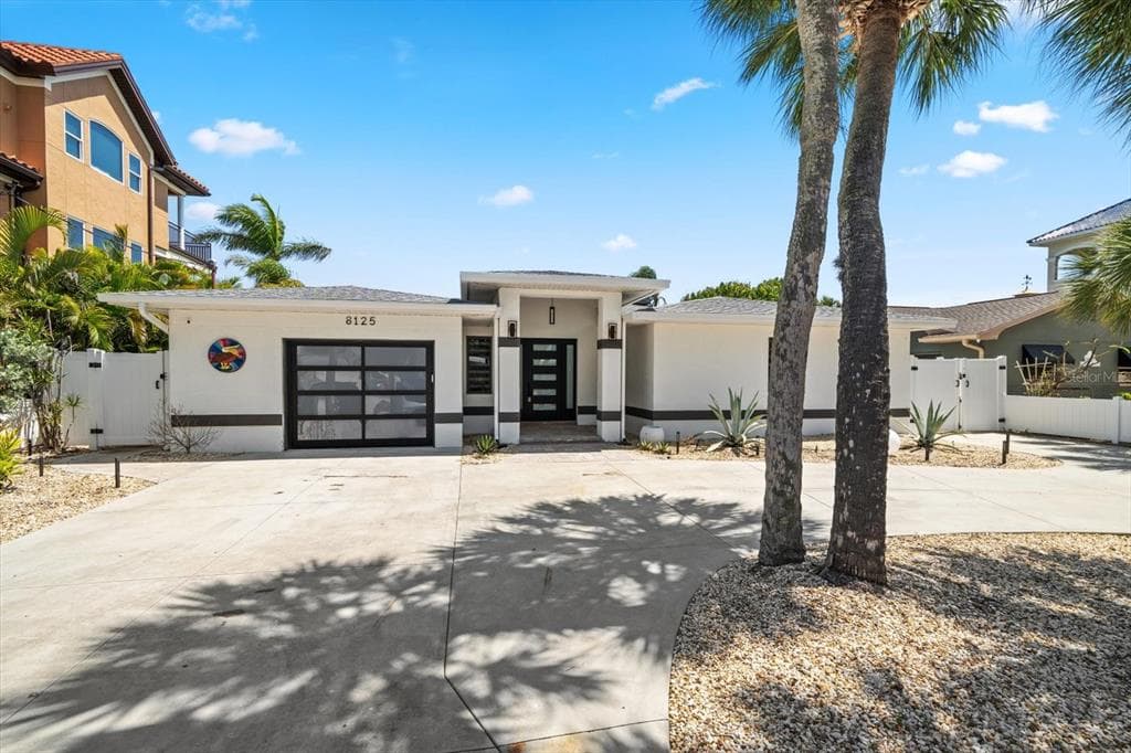 8125 BOCA CIEGA DRIVE ST PETE BEACH, FL 33706