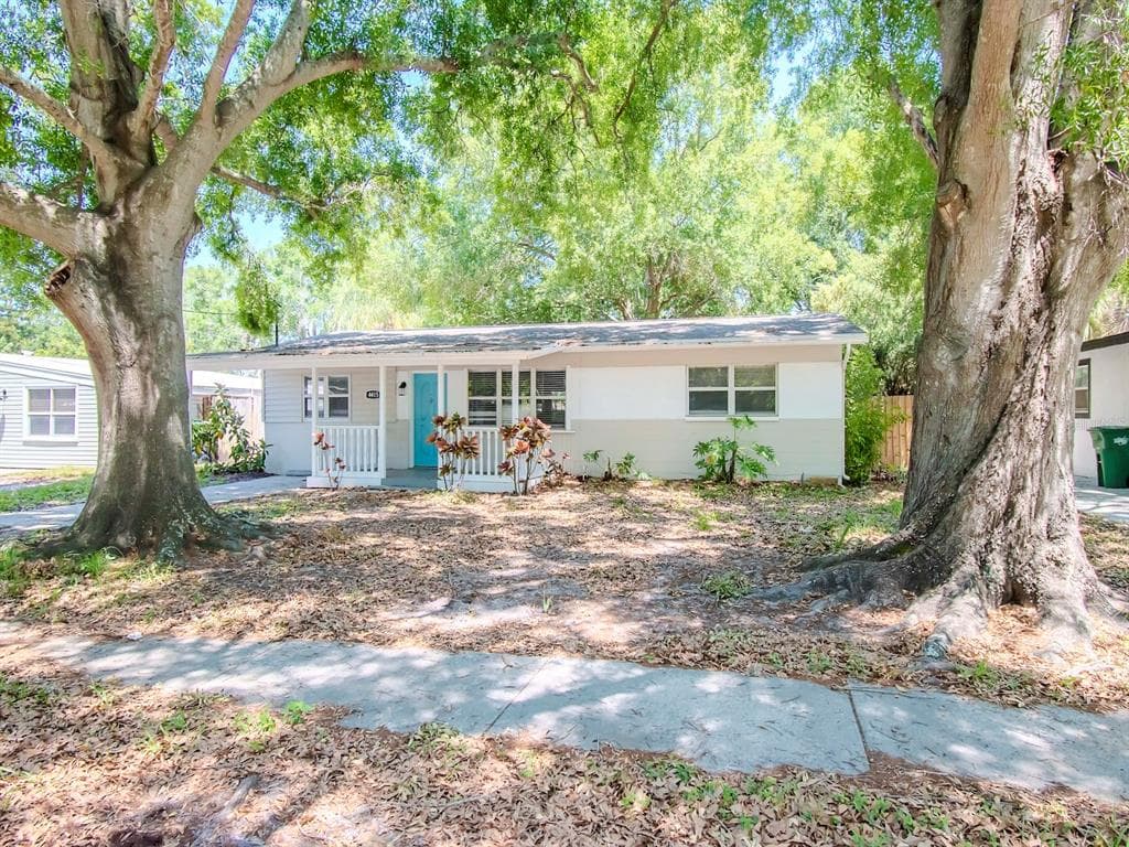 4415 W WISCONSIN AVENUE TAMPA, FL 33616