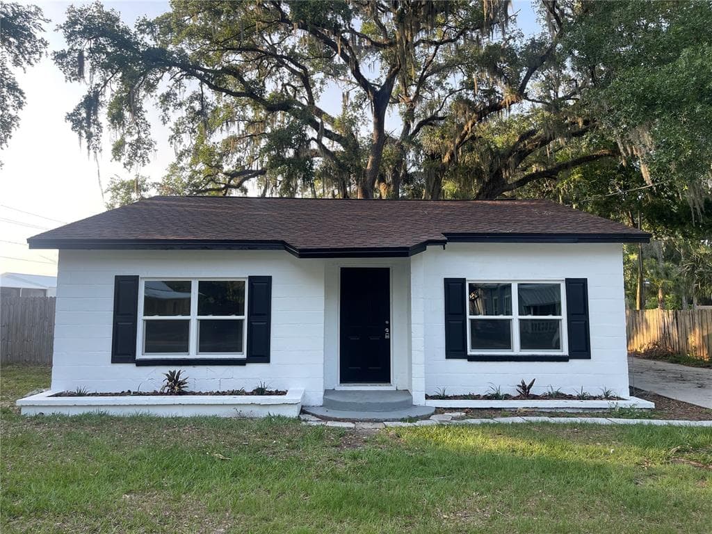 404 E CALHOUN STREET PLANT CITY, FL 33563
