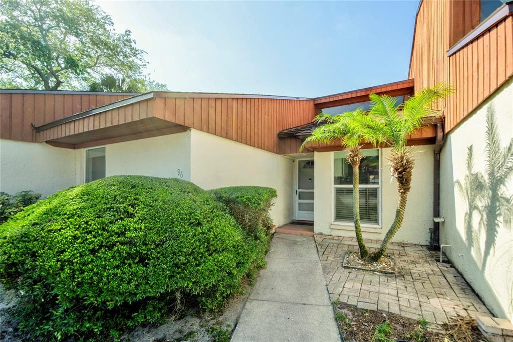 2066 SUNSET POINT ROAD UNIT 96 CLEARWATER, FL 33765