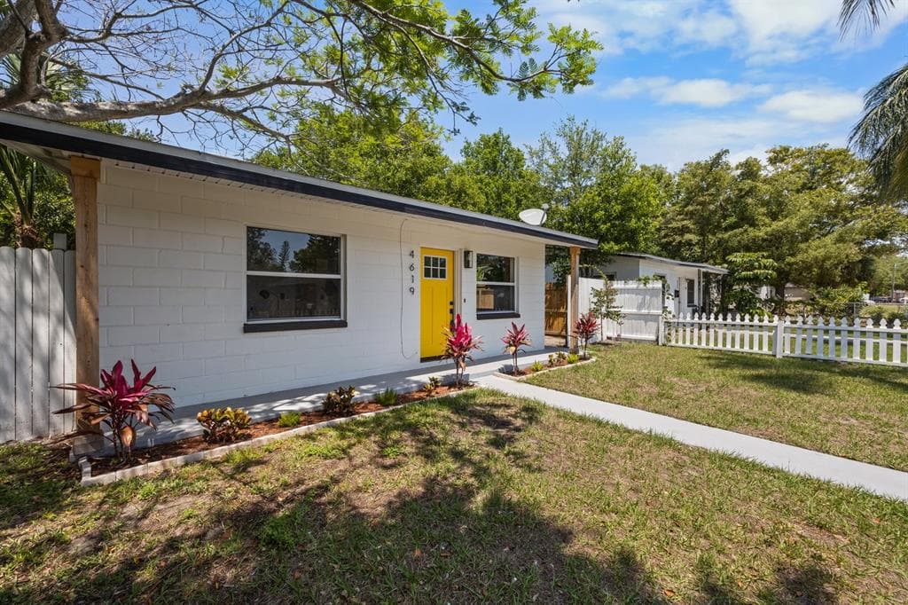 4619 19TH AVENUE S ST PETERSBURG, FL 33711