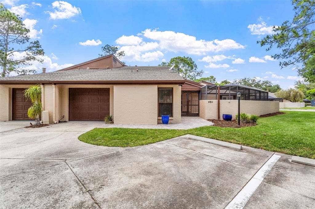 4811 UMBER COURT TAMPA, FL 33624