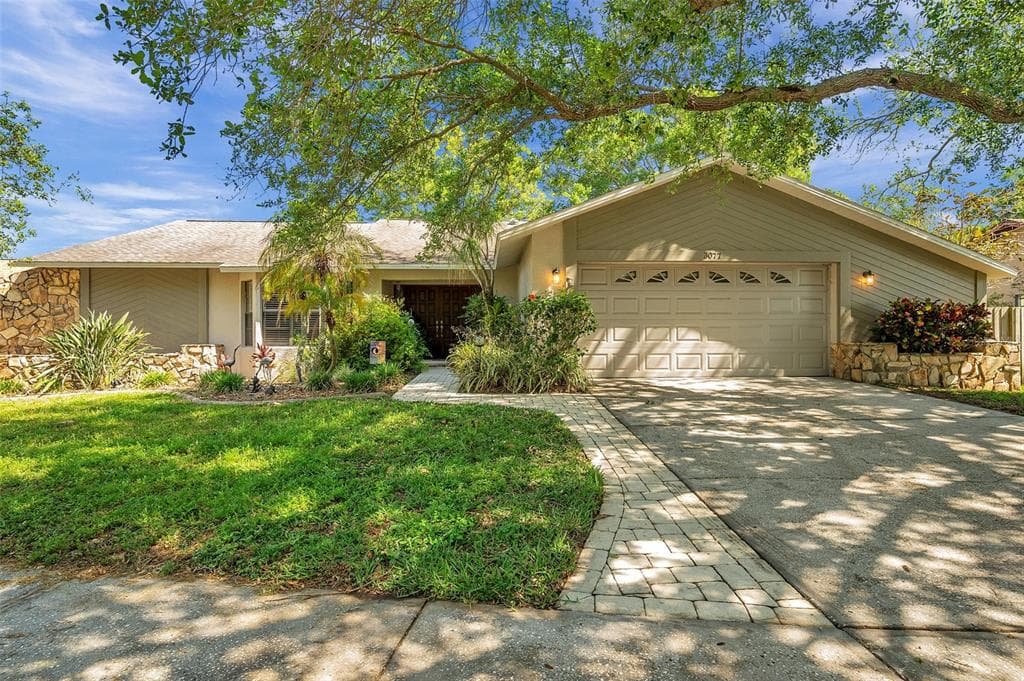 3077 VALENCIA LANE E PALM HARBOR, FL 34684