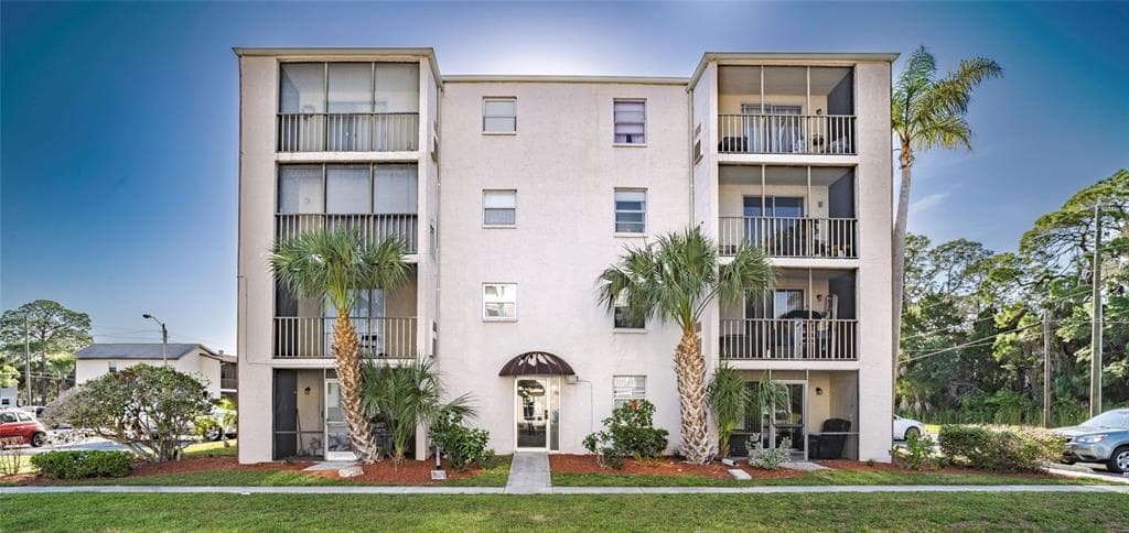5541 BAY BOULEVARD UNIT 307 PORT RICHEY, FL 34668