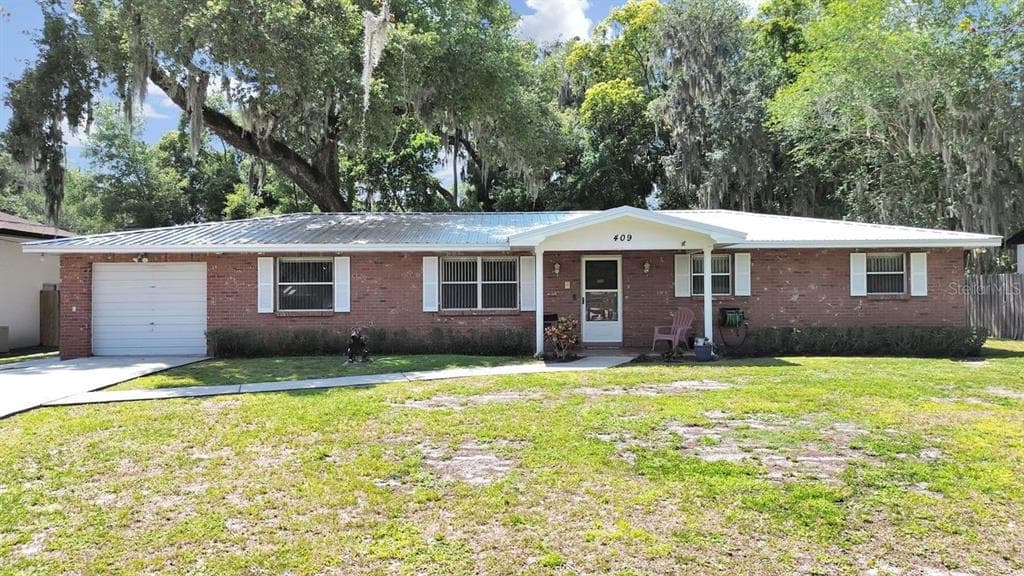 409 CHASTAIN ROAD SEFFNER, FL 33584