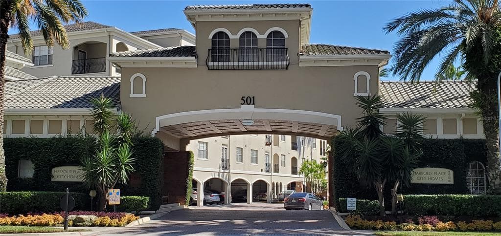 501 KNIGHTS RUN AVENUE UNIT 1330 TAMPA, FL 33602