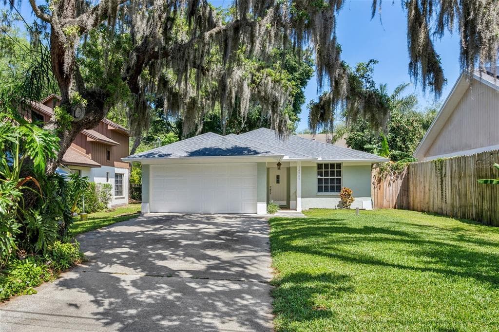 12905 WOODLEIGH AVENUE TAMPA, FL 33612