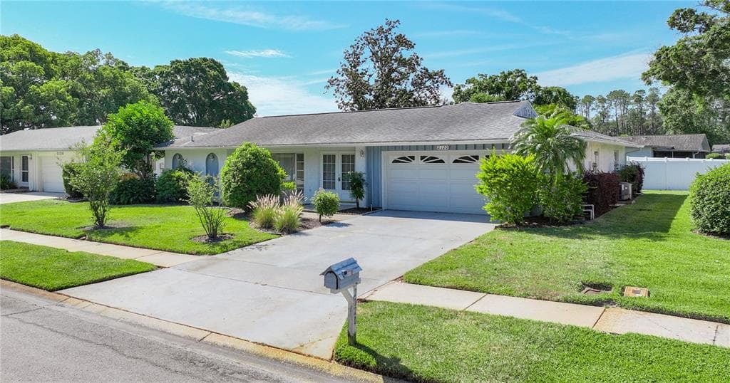 2120 PORTSIDE PASSAGE PALM HARBOR, FL 34685