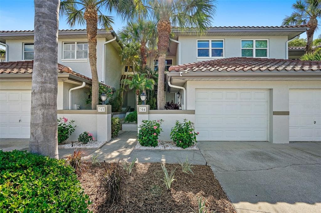 903 PINELLAS BAYWAY S UNIT 304 TIERRA VERDE, FL 33715