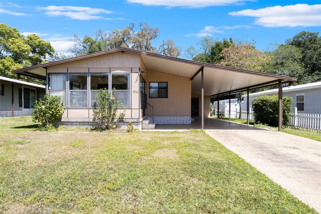 38760 VULCAN CIRCLE ZEPHYRHILLS, FL 33542