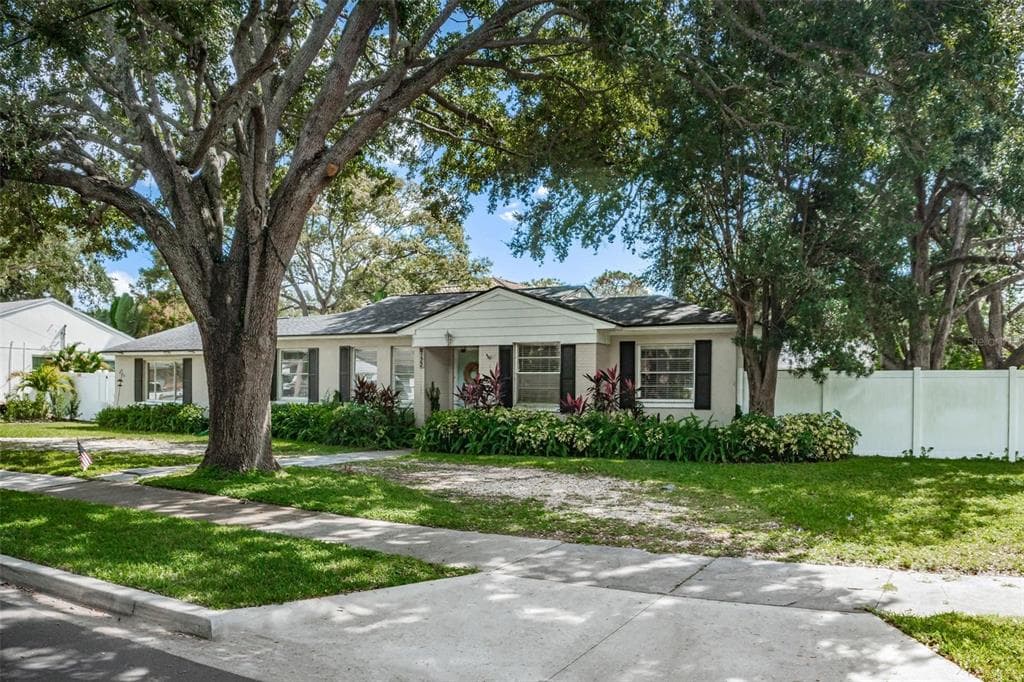 4122 W EMPEDRADO STREET TAMPA, FL 33629