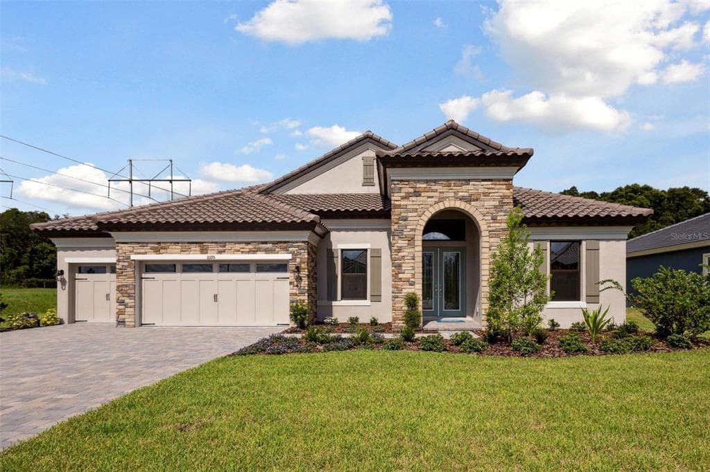 10195 MEADOWRUN DRIVE LITHIA, FL 33547