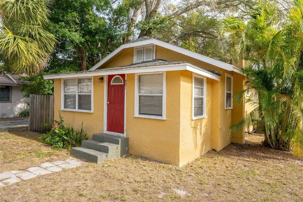 901 VINE AVENUE CLEARWATER, FL 33755