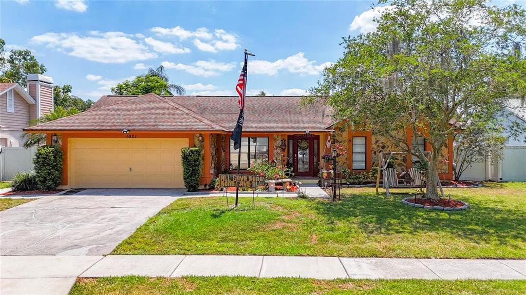 1621 SHADY LEAF DRIVE VALRICO, FL 33596