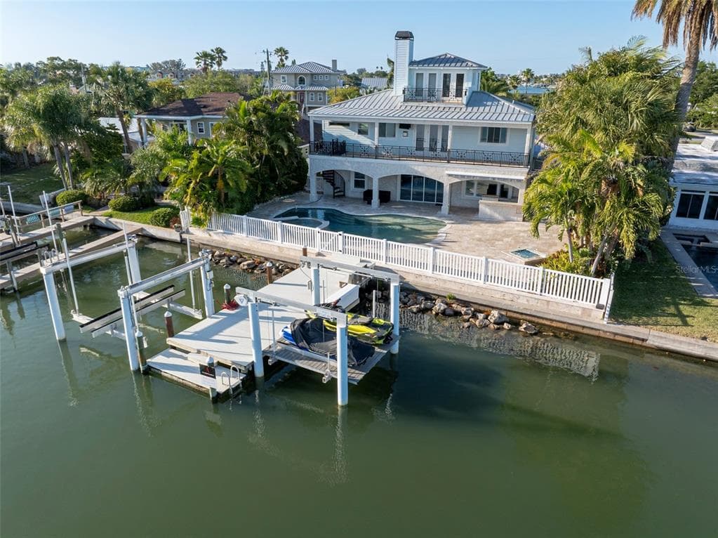 421 20TH AVENUE INDIAN ROCKS BEACH, FL 33785