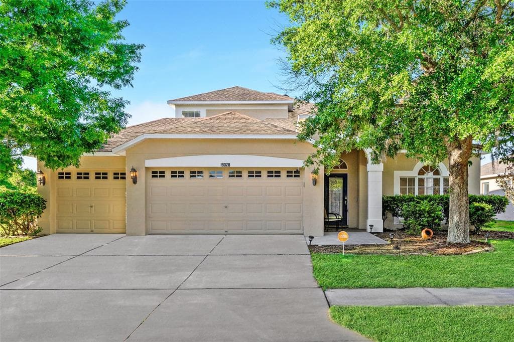 19028 TILOBE LOOP LAND O LAKES, FL 34638