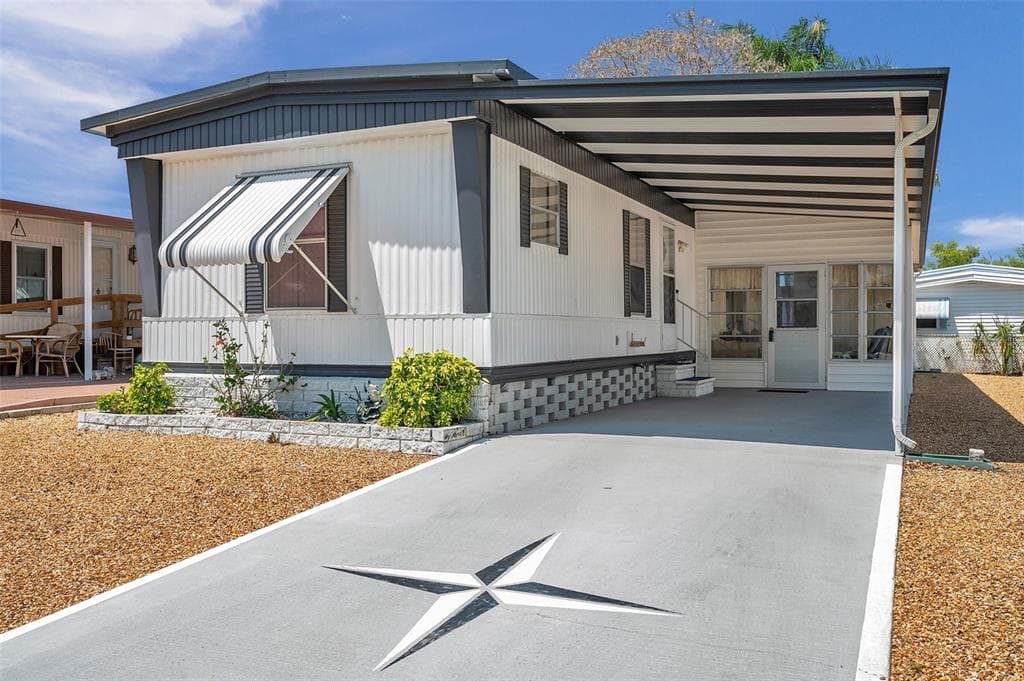 12207 LONGHORN DRIVE HUDSON, FL 34667