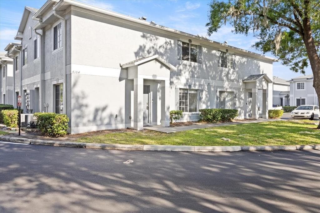 4104 WATERSIDE ISLAND COURT
