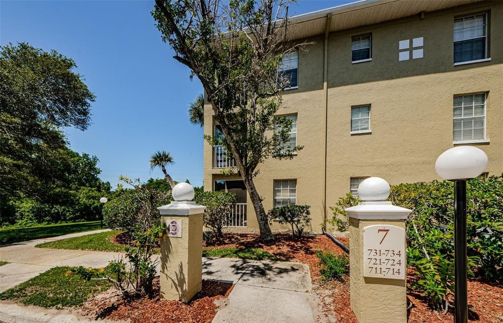 2690 CORAL LANDINGS BOULEVARD UNIT 713 PALM HARBOR, FL 34684