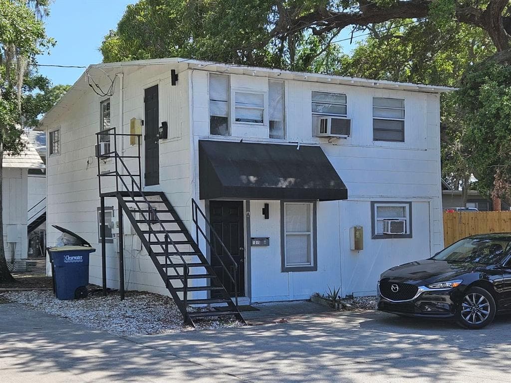 1015 DREW STREET UNIT B CLEARWATER, FL 33755