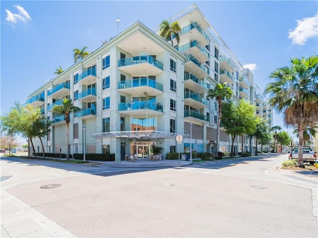 111 N 12TH STREET UNIT 1428 TAMPA, FL 33602