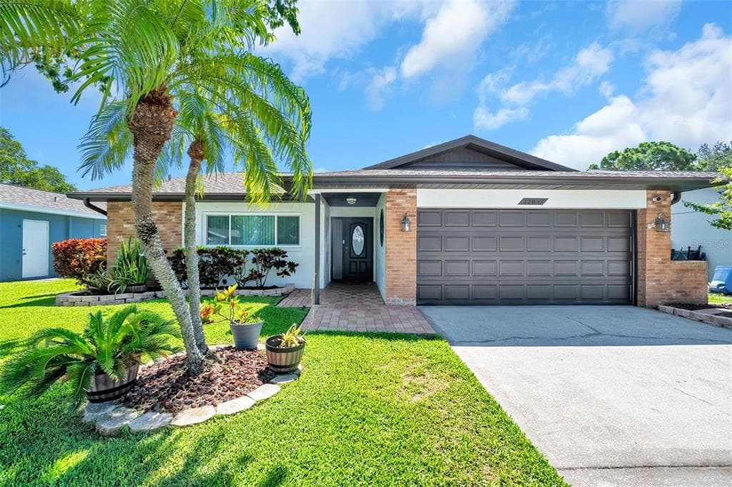 12037 71ST WAY LARGO, FL 33773