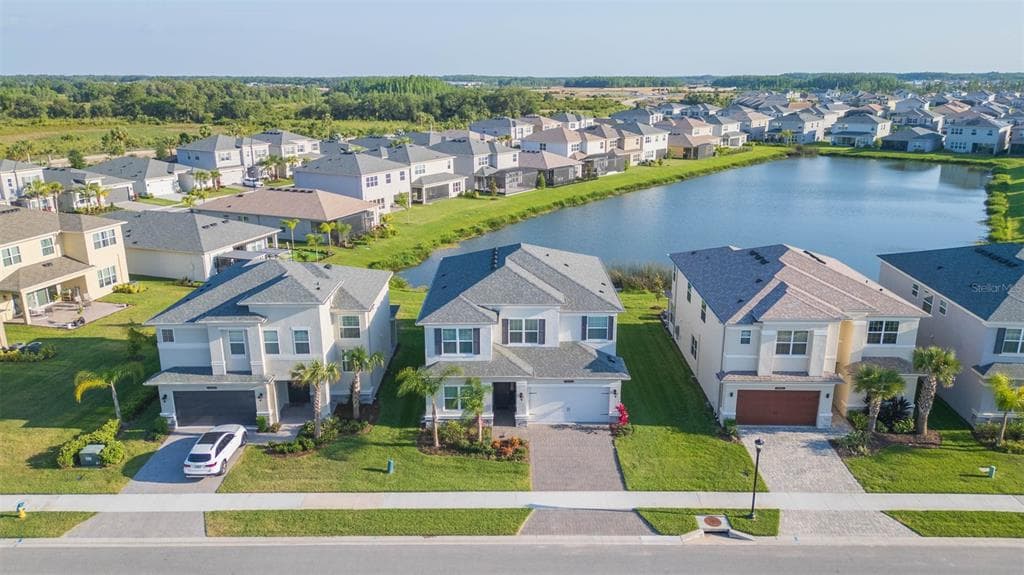 32710 CHESTNUT PRESERVE COURT WESLEY CHAPEL, FL 33543