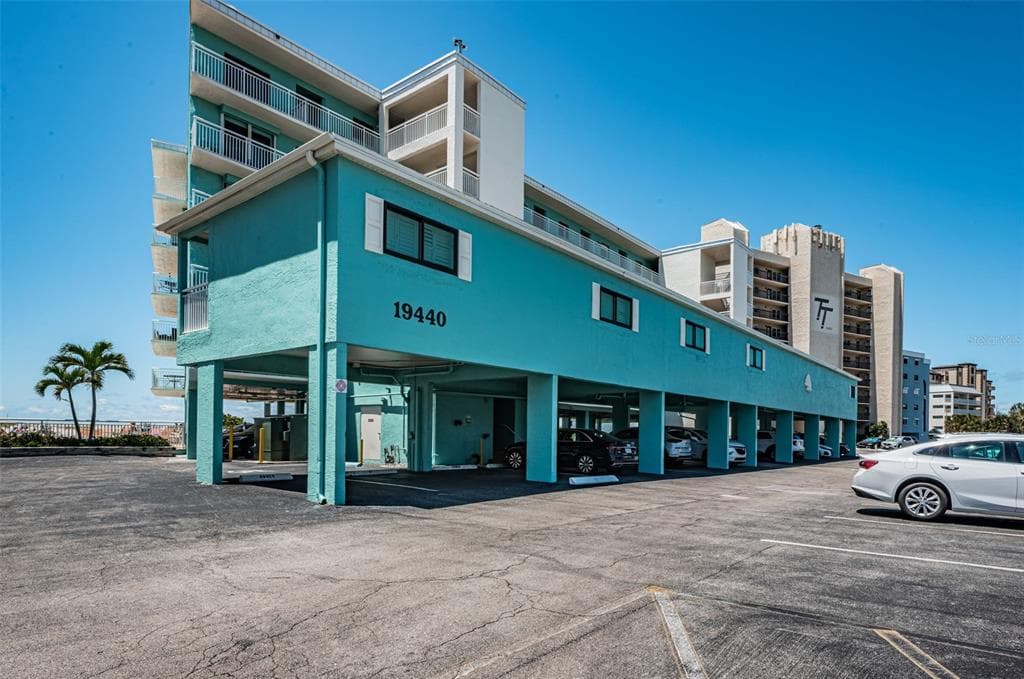19440 GULF BLVD UNIT 509 INDIAN SHORES, FL 33785