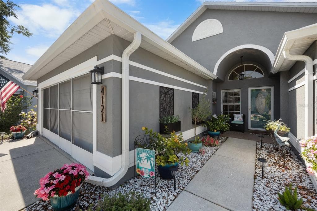 4121 SAVAGE STATION CIRCLE NEW PORT RICHEY, FL 34653